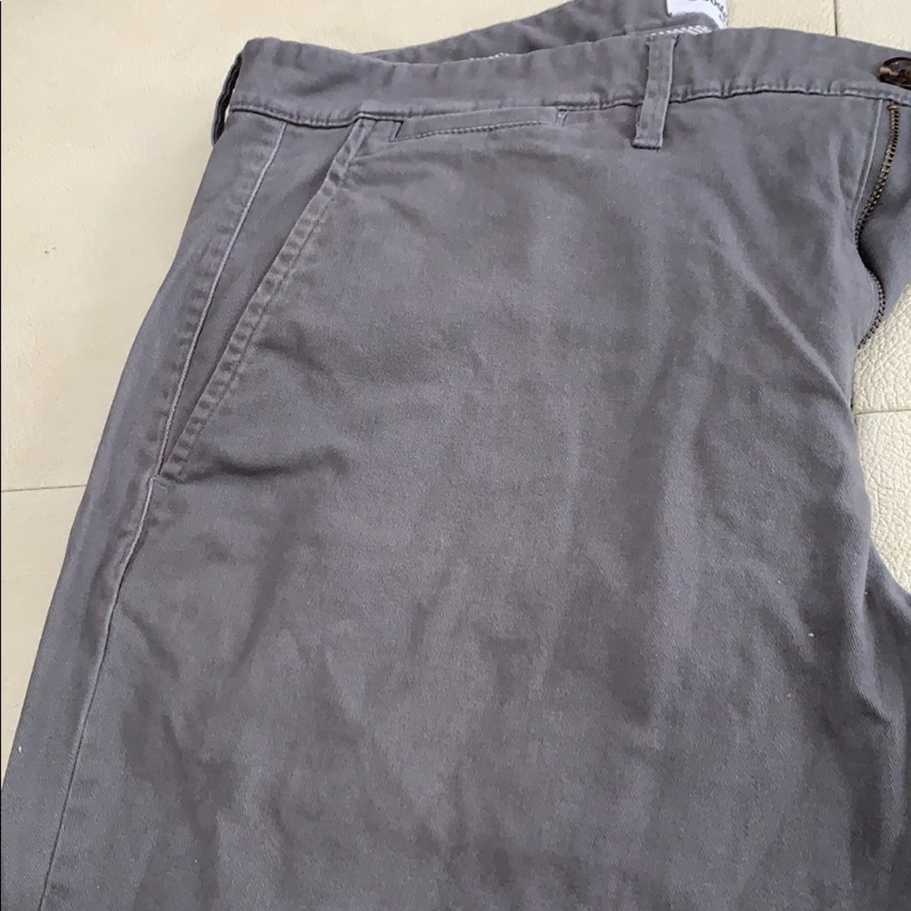 Man slacks